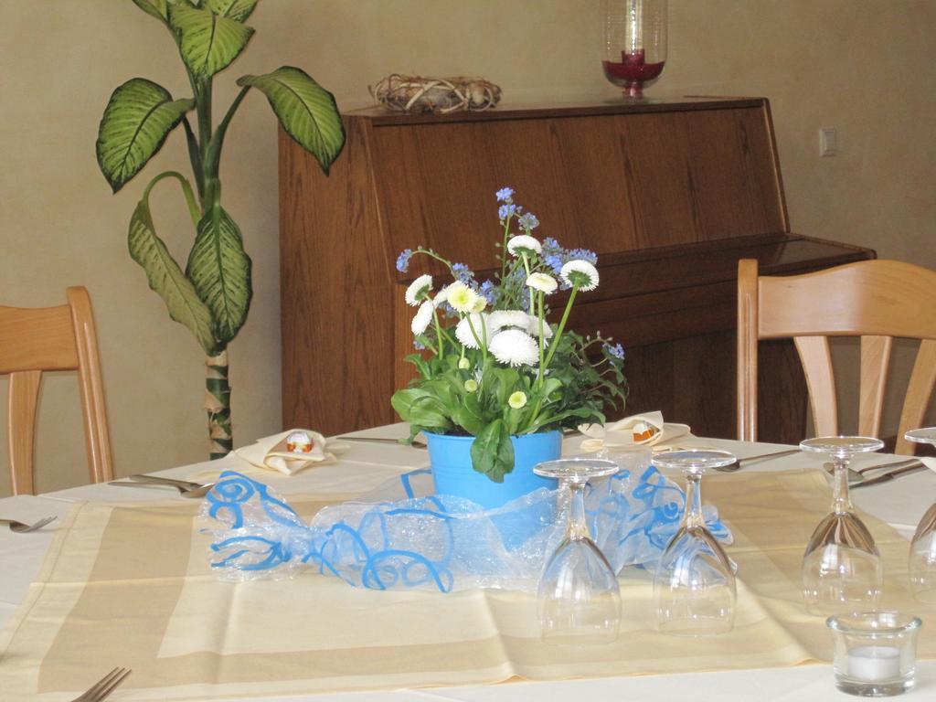 Hotel Heidi'S Art Arnsberg Esterno foto